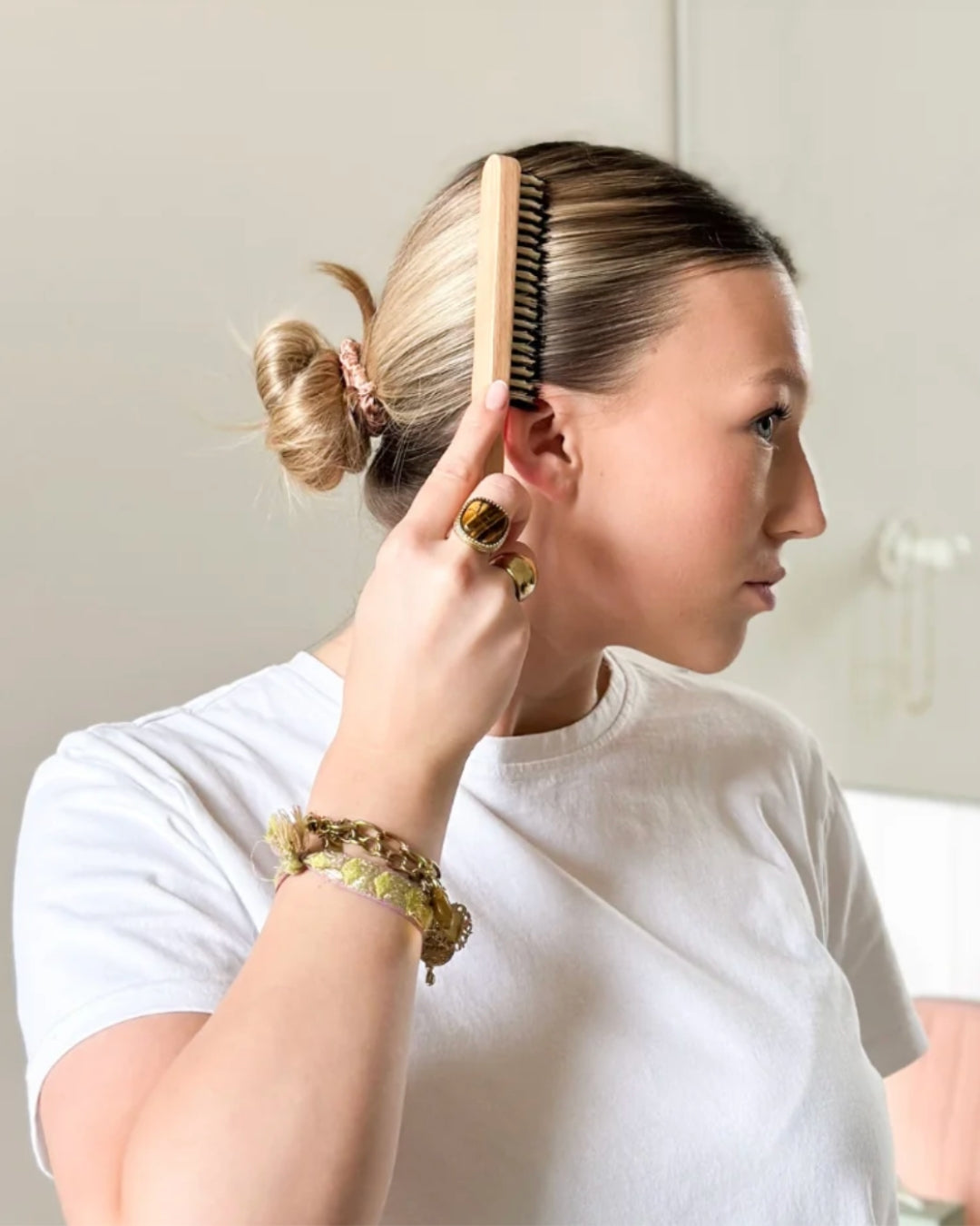 スリーキングヘアブラシ